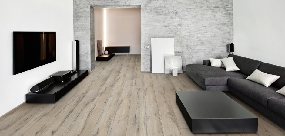 Pavimenti in legno per interni resistenti. pavimento ad incastro un ... Pavimenti in legno per interni resistenti
